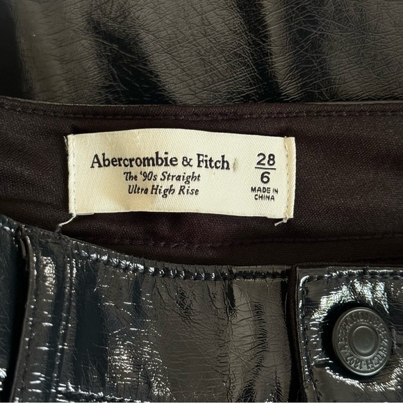 Abercrombie & Fitch The 90’s Straight Ultra High Rise Vegan Leather Pants 6/28 - Picture 7 of 7